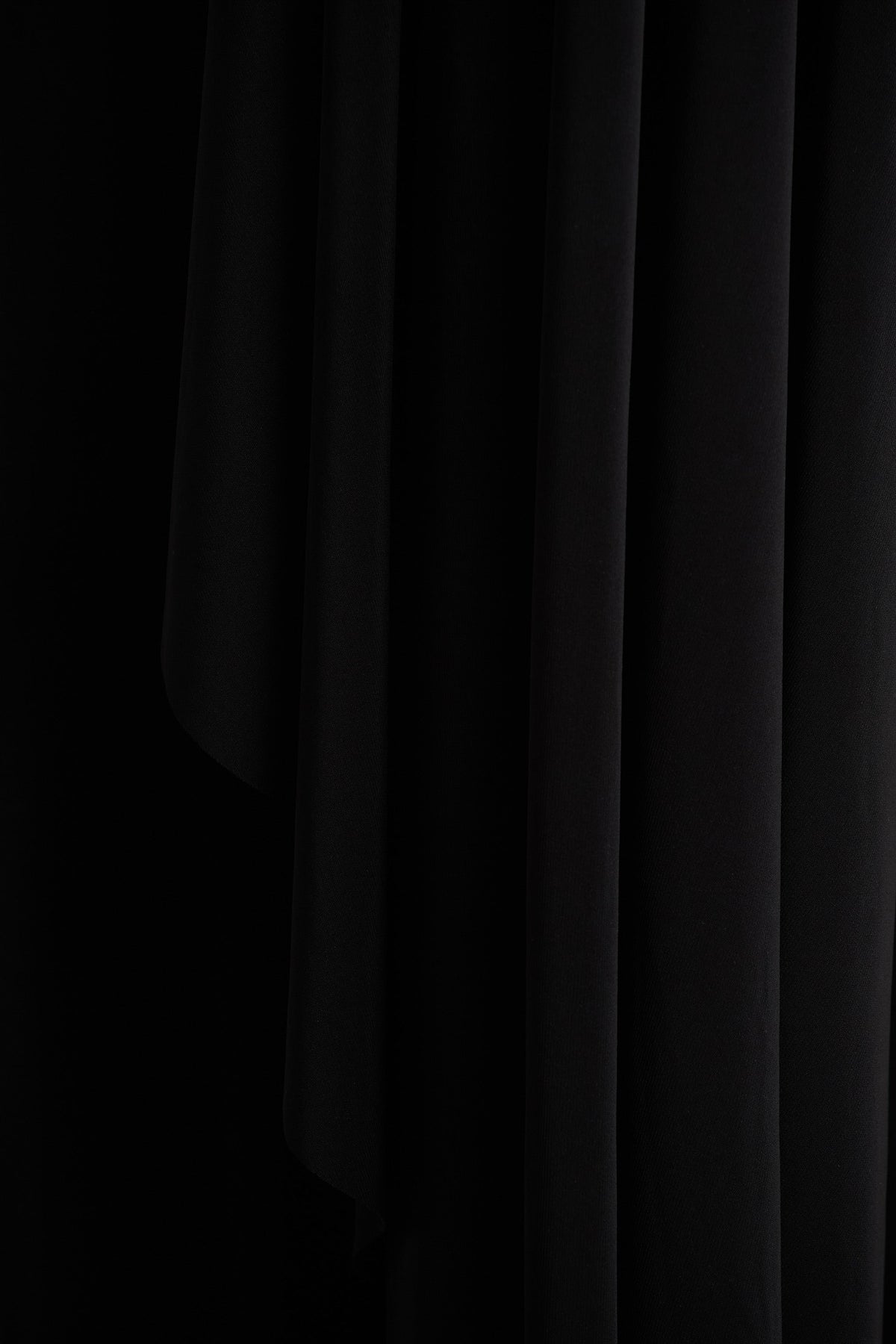 Briony | Black Crew-Neck Maxi Dress With Cape Sleeves