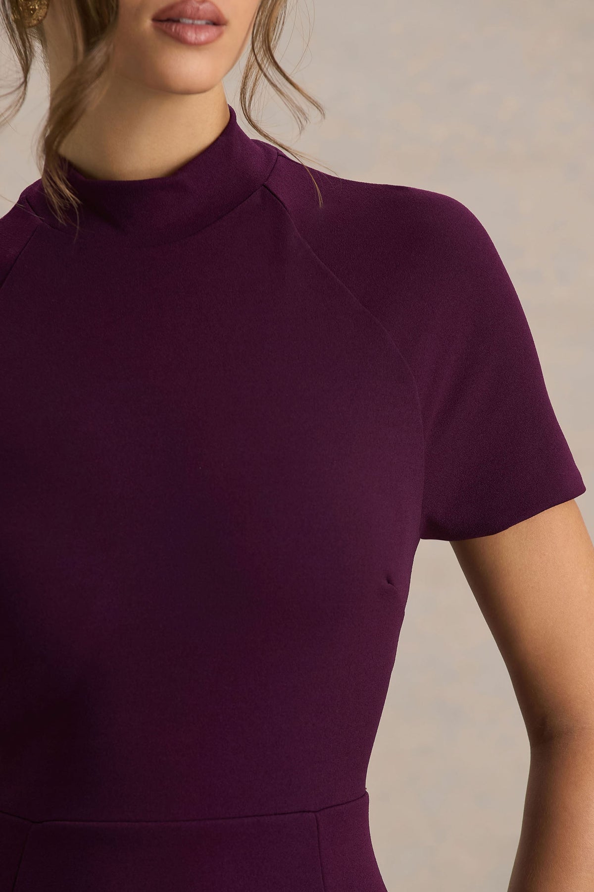 Alea | Burgundy High-Neck Short-Sleeve Maxi Dress