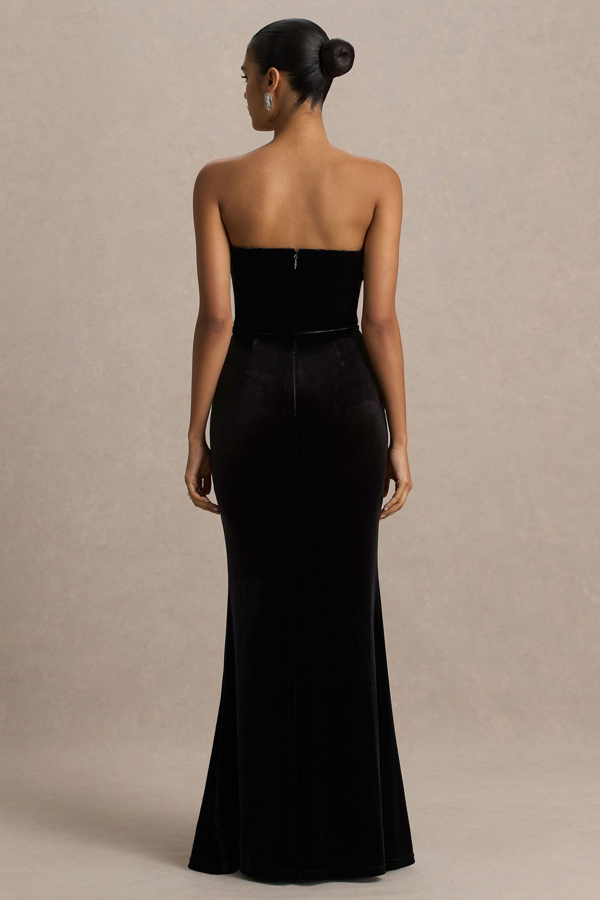 Yolanda | Black Velvet Sweetheart-Neck Maxi Dress
